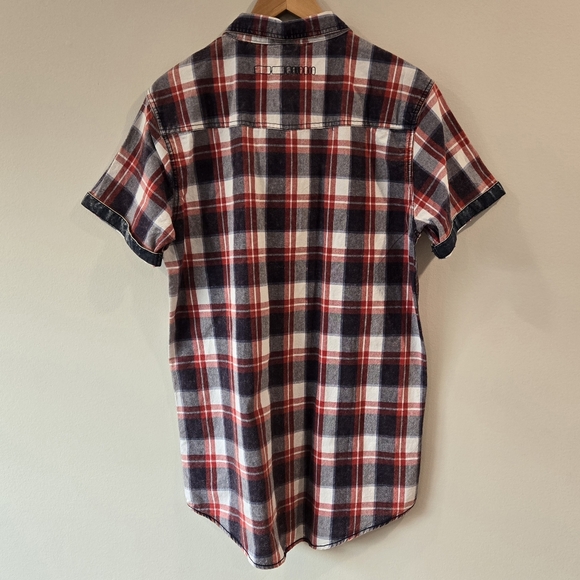 NWT Triple 5 Soul Men's short-sleeve button-up shirt, size L, navy blue & red - Picture 2 of 10